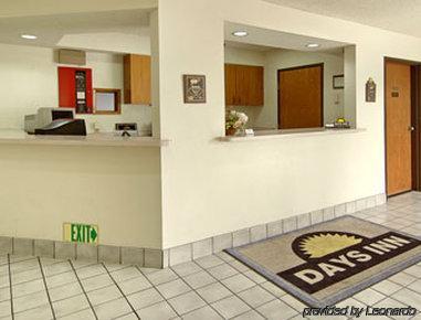 Days Inn By Wyndham Фримонт Интериор снимка